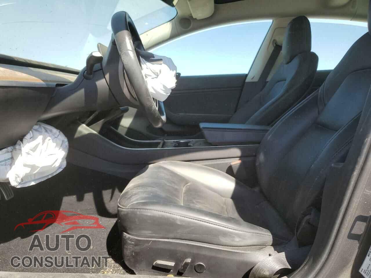 TESLA MODEL 3 2019 - 5YJ3E1EB8KF231215