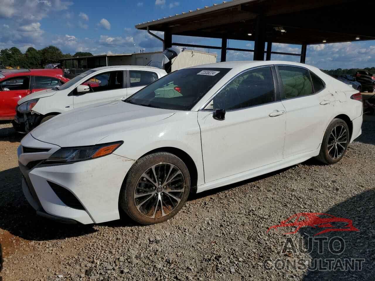 TOYOTA CAMRY 2018 - JTNB11HK7J3010795