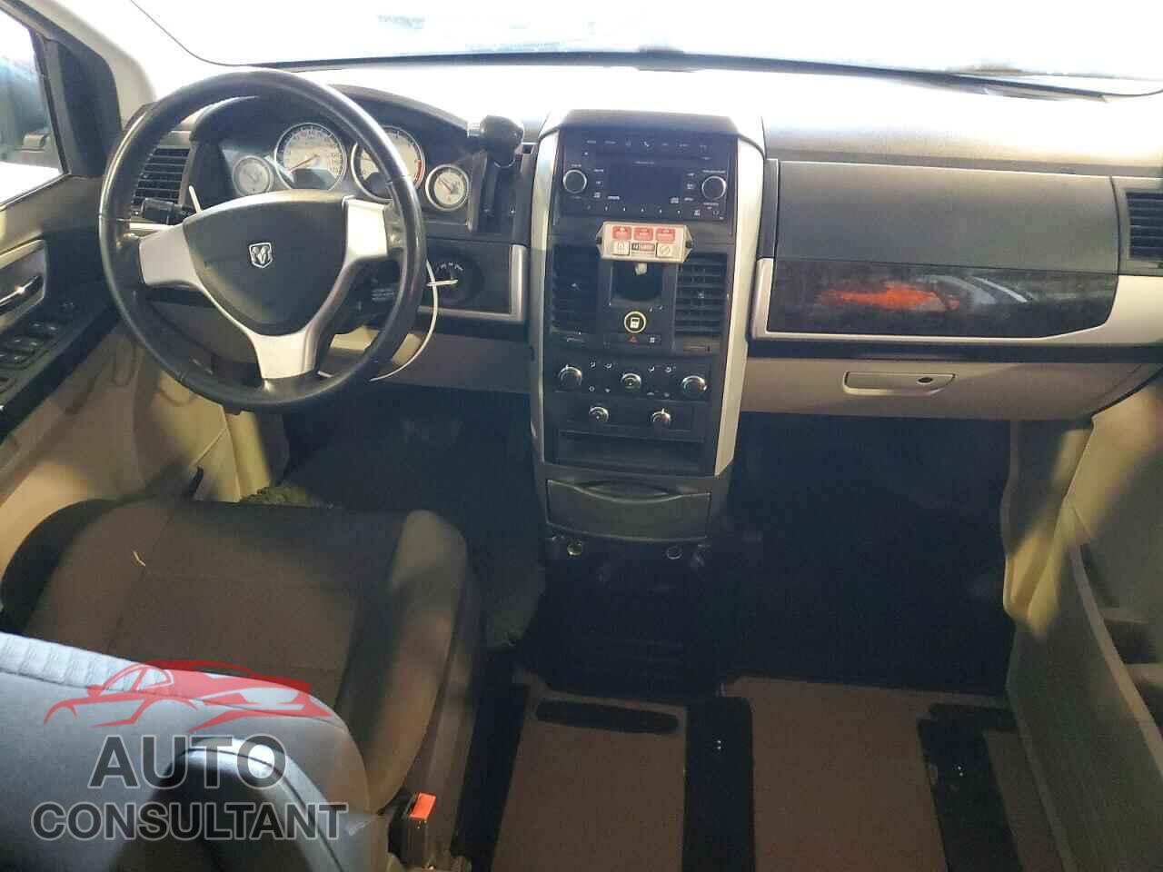DODGE CARAVAN 2010 - 2D4RN5D15AR481446