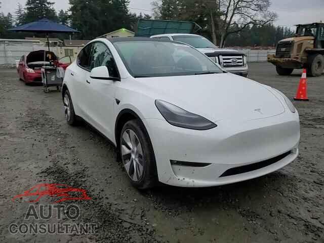 TESLA MODEL Y 2024 - 7SAYGAEE0RF984096