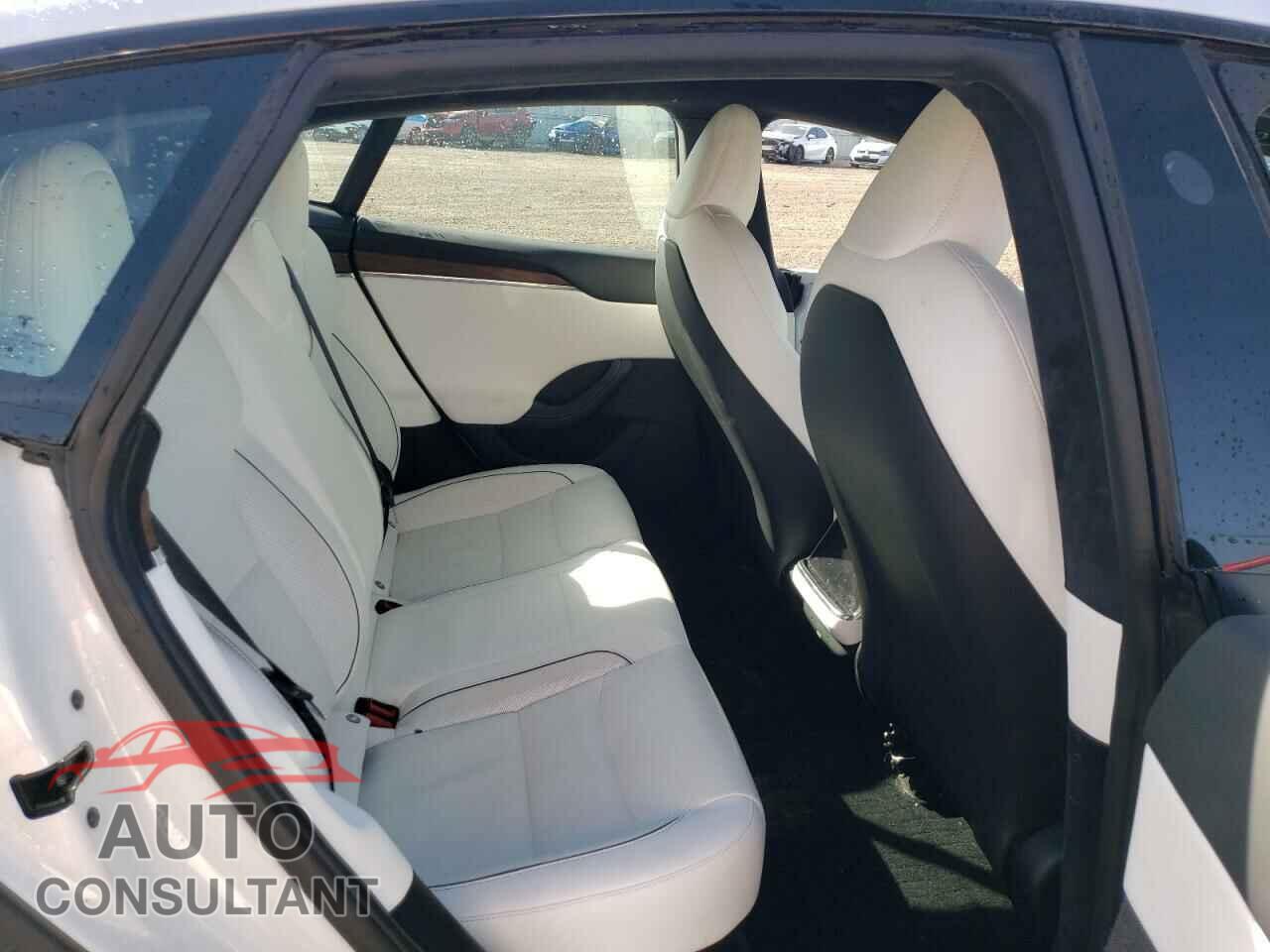 TESLA MODEL S 2021 - 5YJSA1E60MF442552