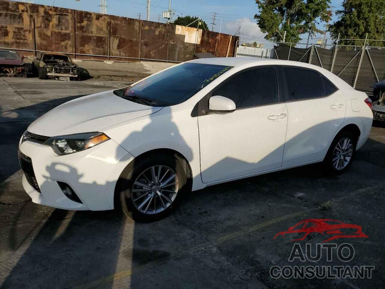 TOYOTA COROLLA 2015 - 5YFBURHE6FP303591