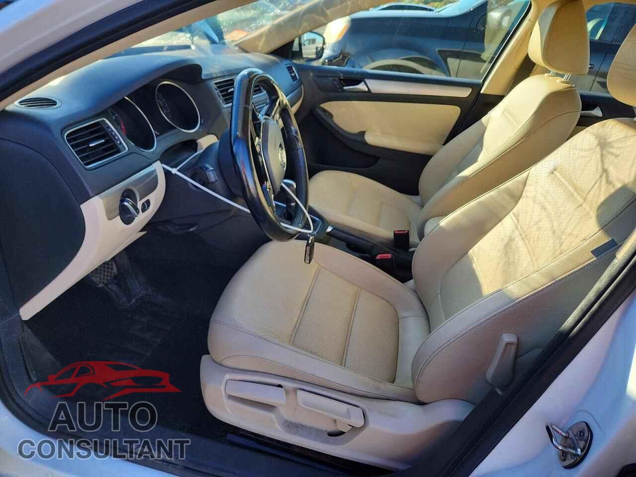 VOLKSWAGEN JETTA 2017 - 3VWDB7AJXHM364590