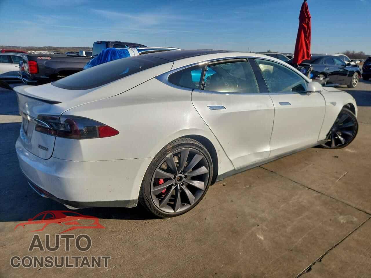 TESLA MODEL S 2014 - 5YJSA1H25EFP64209