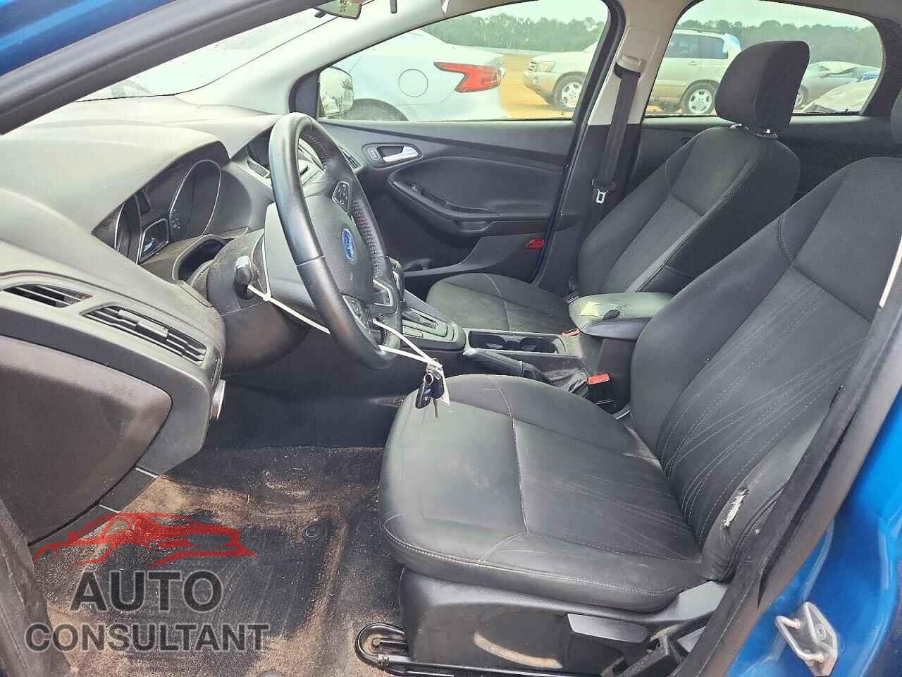 FORD FOCUS 2016 - 1FADP3F27GL212724