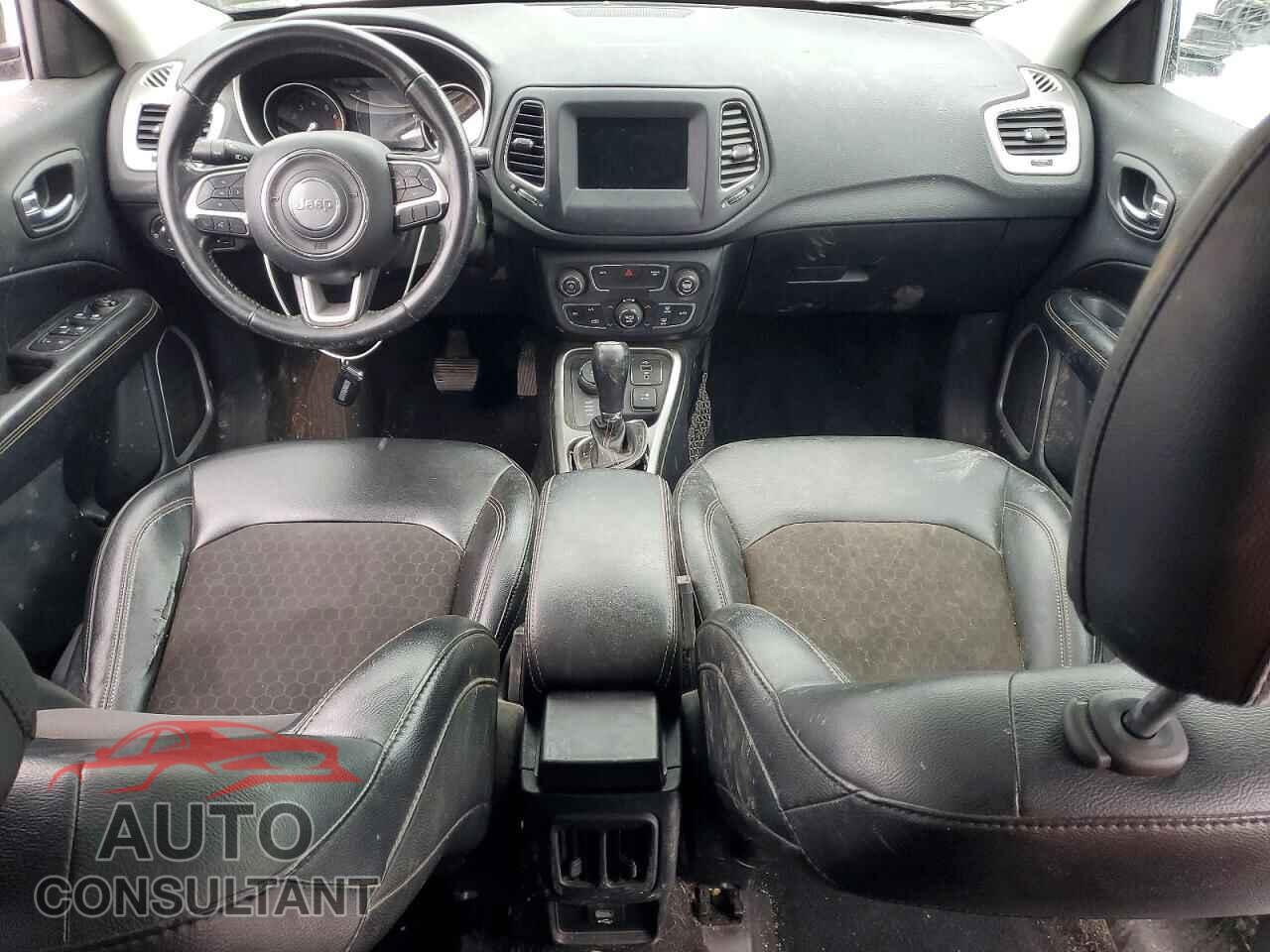 JEEP COMPASS 2020 - 3C4NJDBB7LT132348