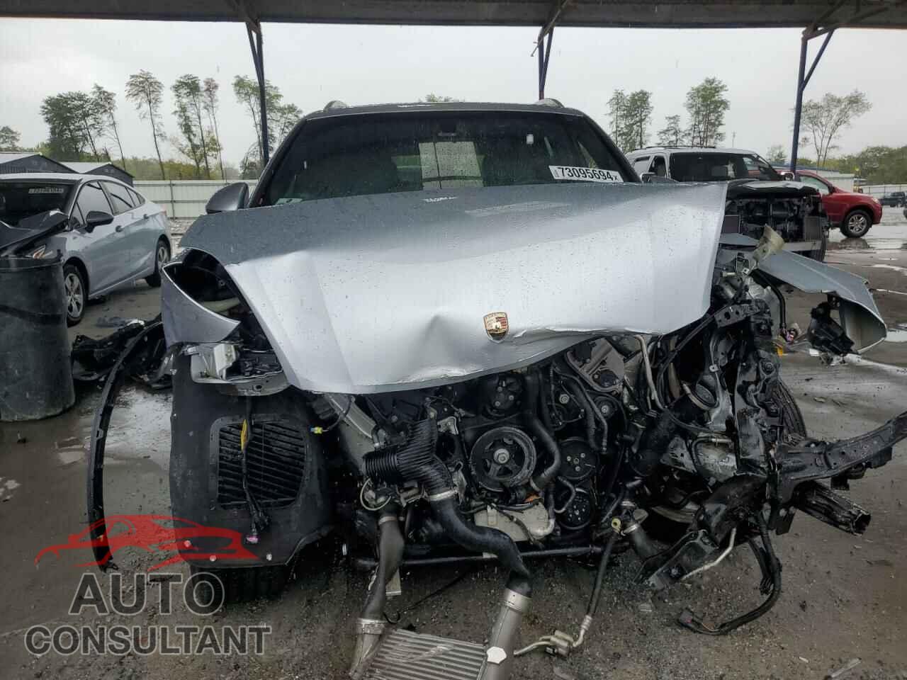 PORSCHE CAYENNE 2016 - WP1AB2A2XGLA93014