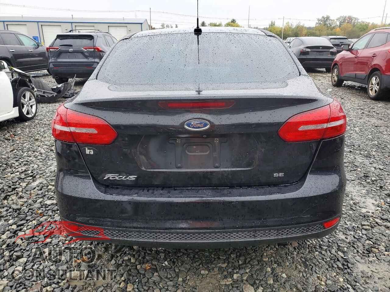FORD FOCUS 2015 - 1FADP3F2XFL329163
