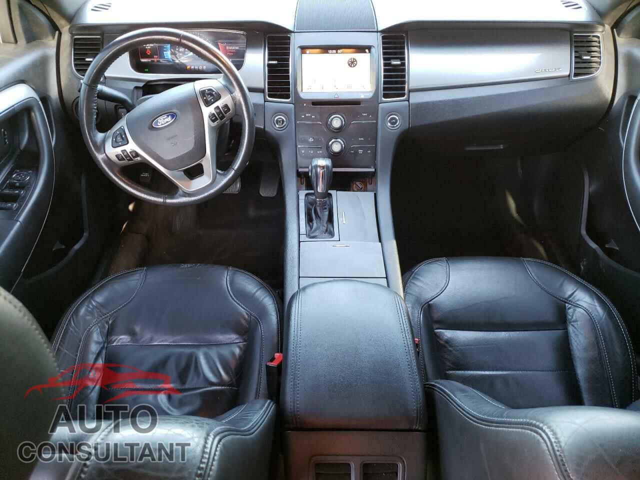 FORD TAURUS 2017 - 1FAHP2E85HG118725