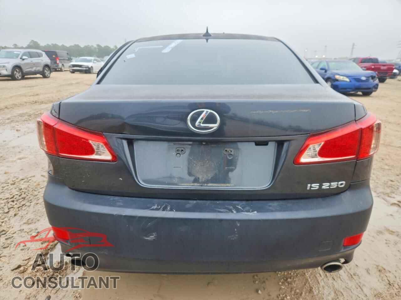 LEXUS IS 2011 - JTHBF5C24B5150232