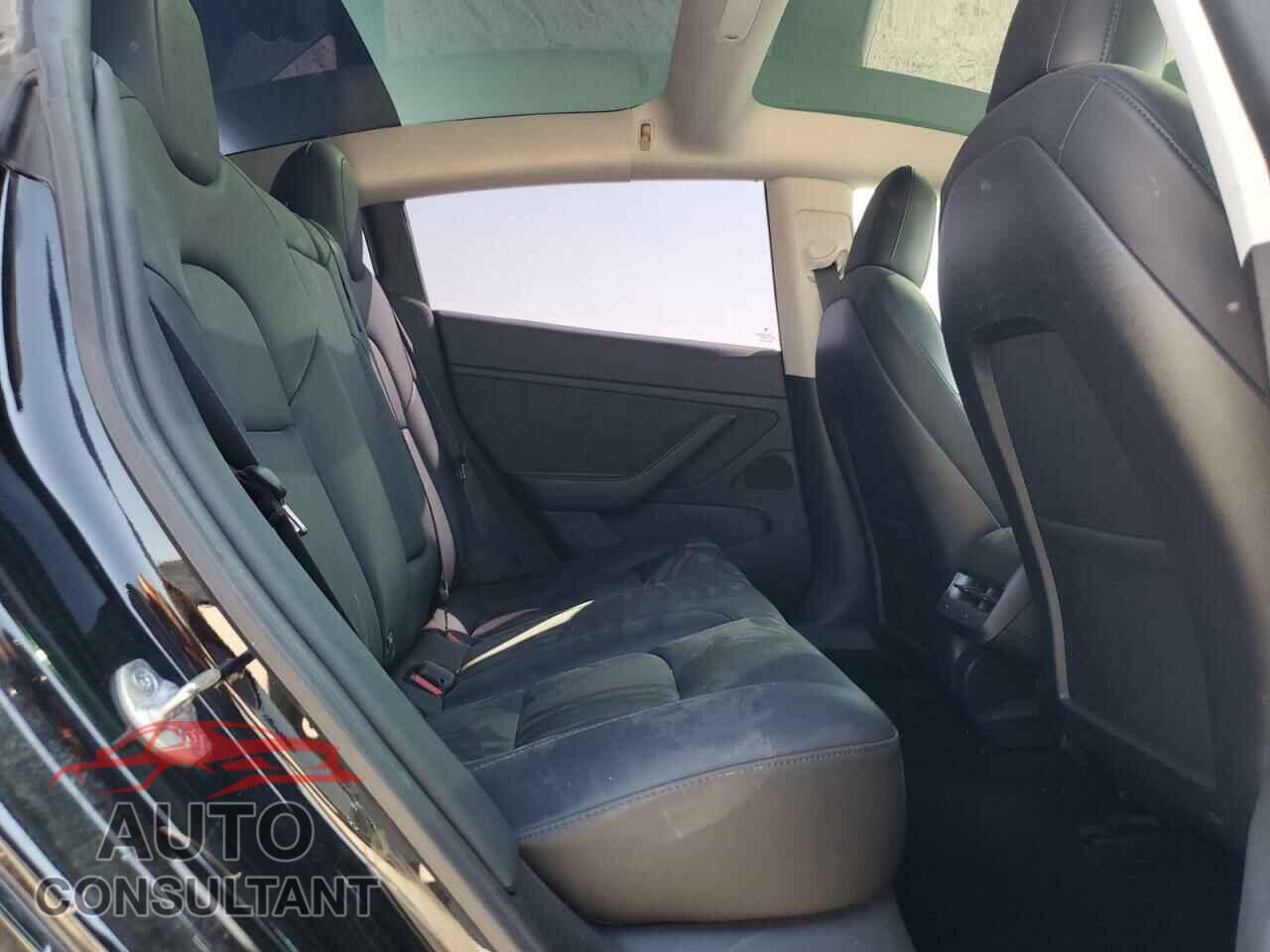 TESLA MODEL 3 2021 - 5YJ3E1ECXMF926338