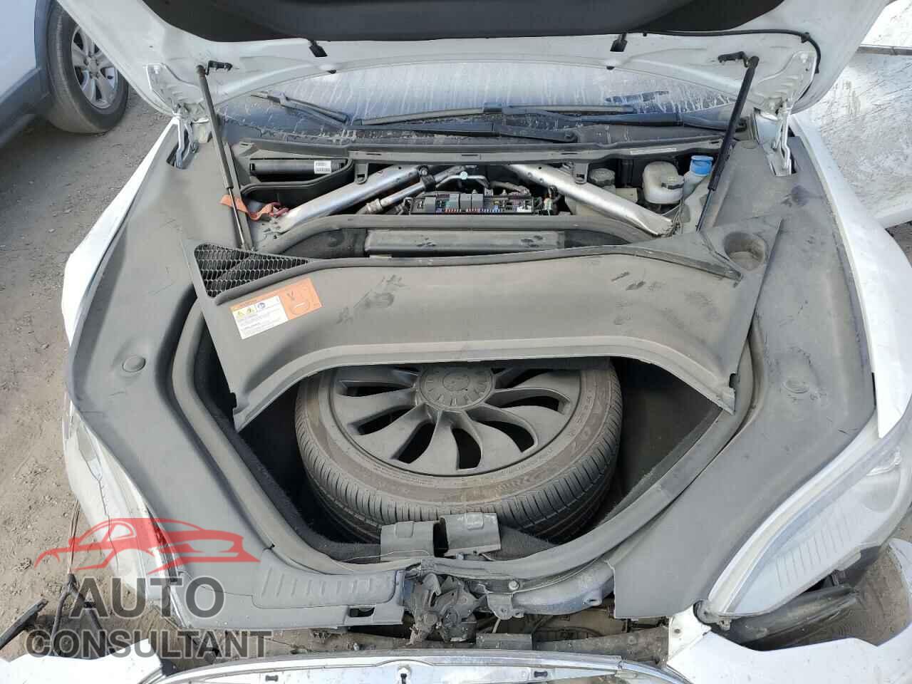 TESLA MODEL S 2015 - 5YJSA1E12FF116338