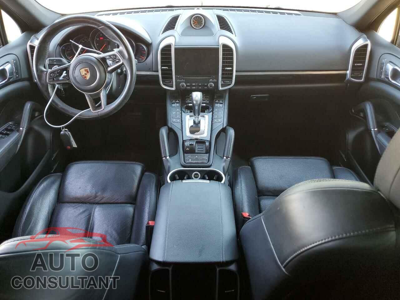 PORSCHE CAYENNE 2017 - WP1AA2A21HKA87077