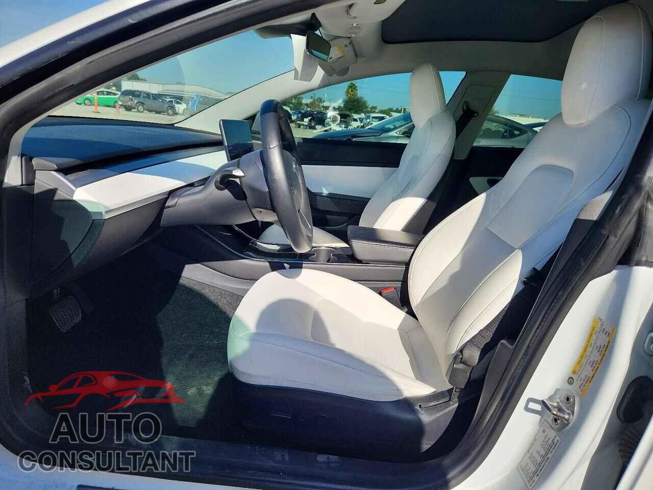 TESLA MODEL 3 2020 - 5YJ3E1EA1LF718135