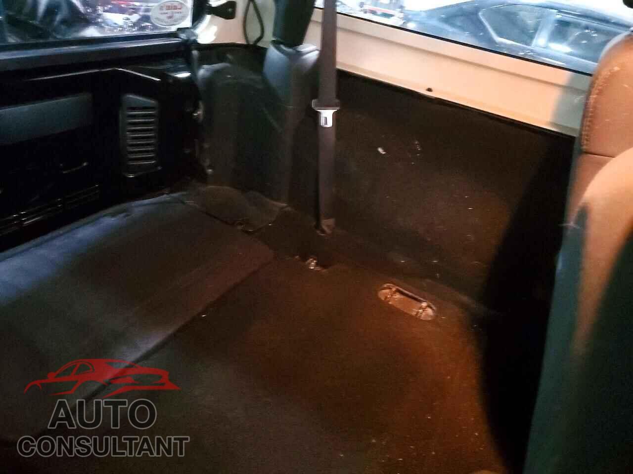 JEEP WRANGLER 2011 - 1J4AA2D12BL574174