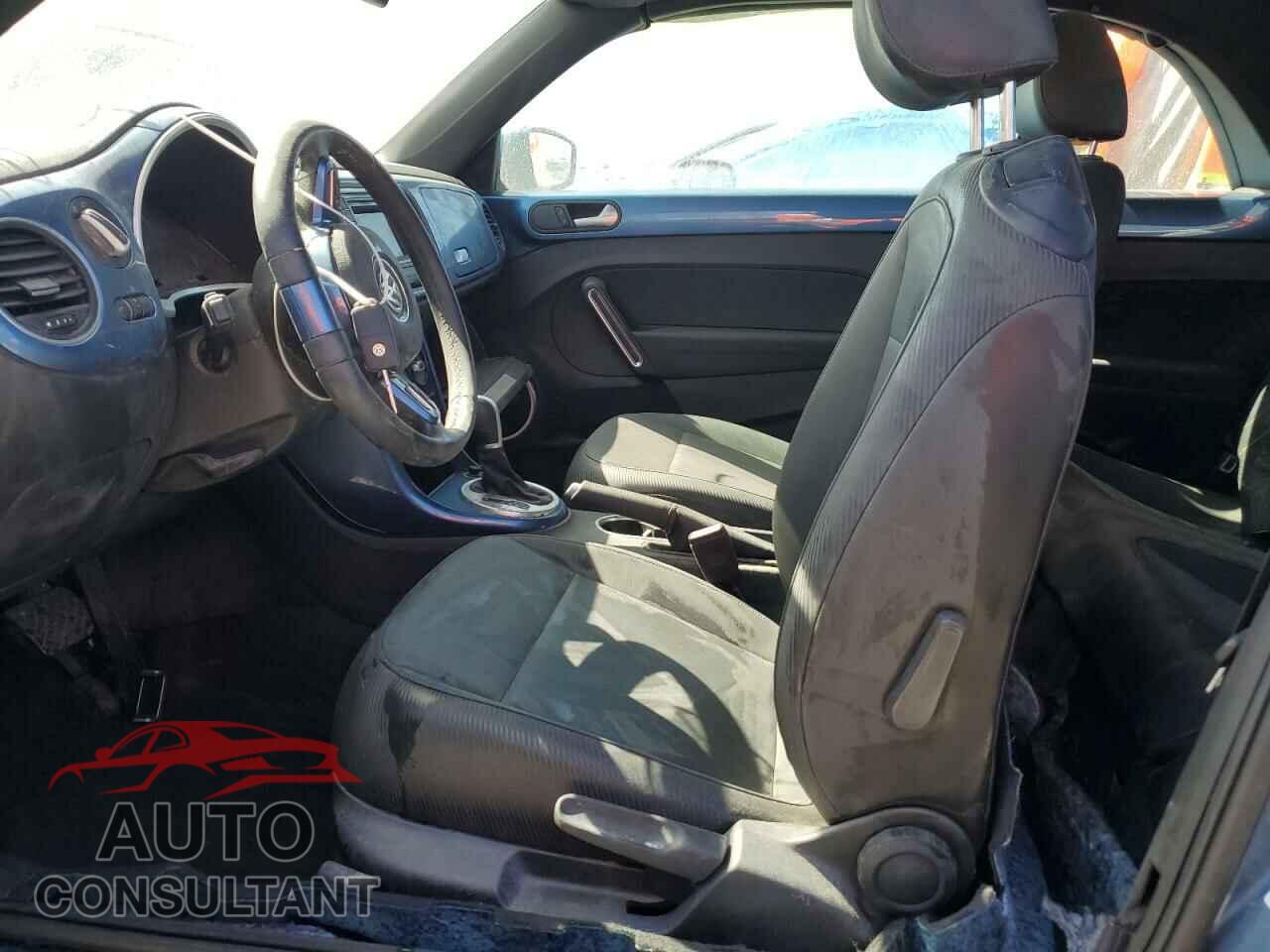 VOLKSWAGEN BEETLE 2019 - 3VW5DAAT7KM505345