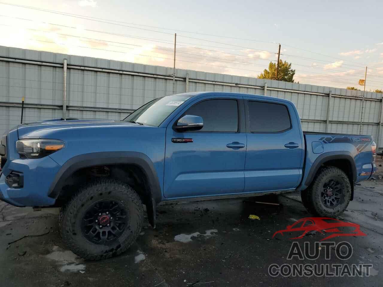 TOYOTA TACOMA 2018 - 5TFCZ5AN1JX163081