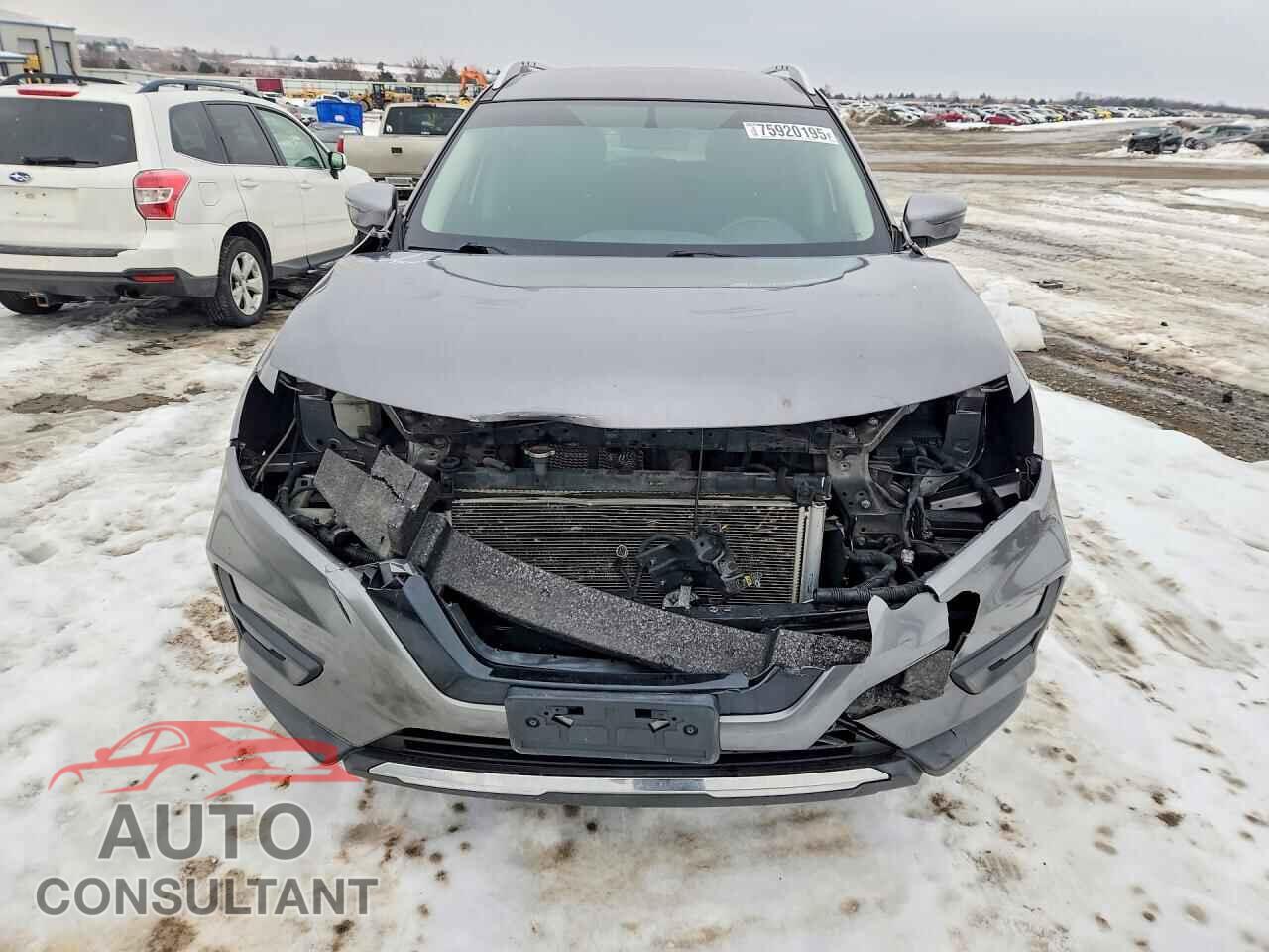 NISSAN ROGUE 2017 - KNMAT2MV4HP611925