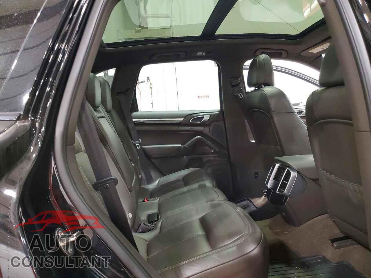 PORSCHE CAYENNE 2017 - WP1AA2A26HKA81176