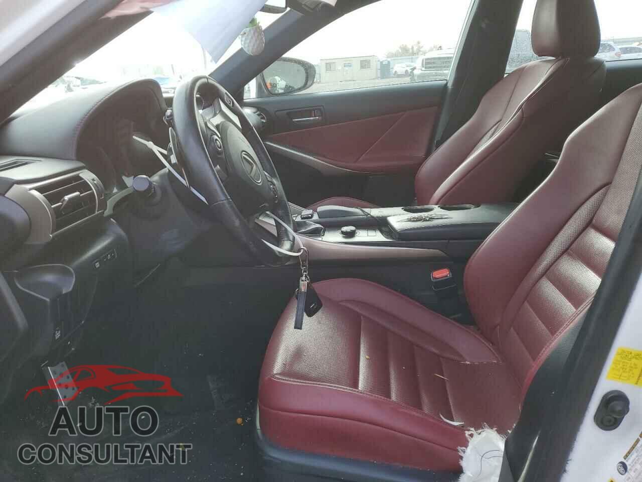 LEXUS IS 2015 - JTHCE1D28F5008115