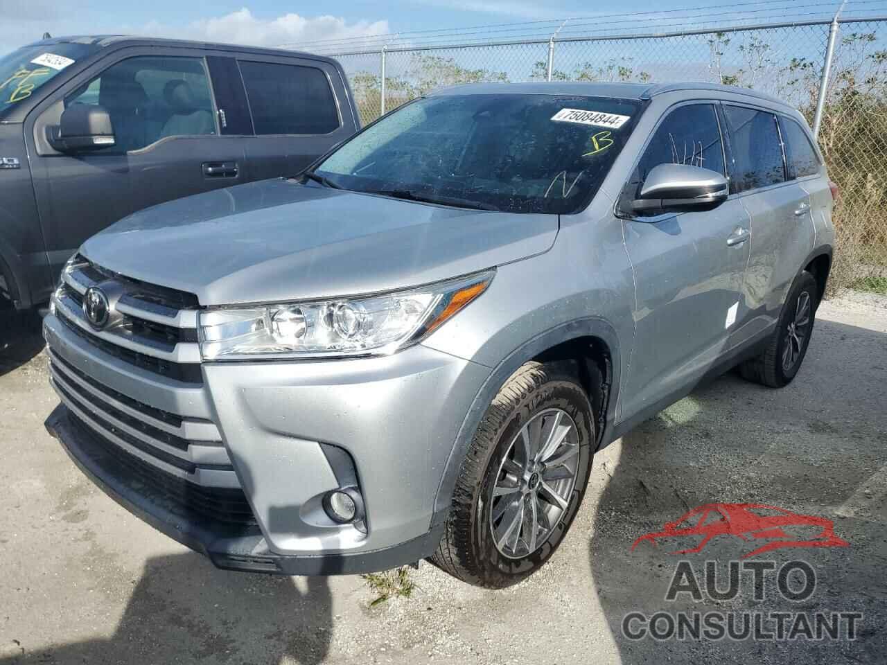 TOYOTA HIGHLANDER 2019 - 5TDKZRFH6KS574554