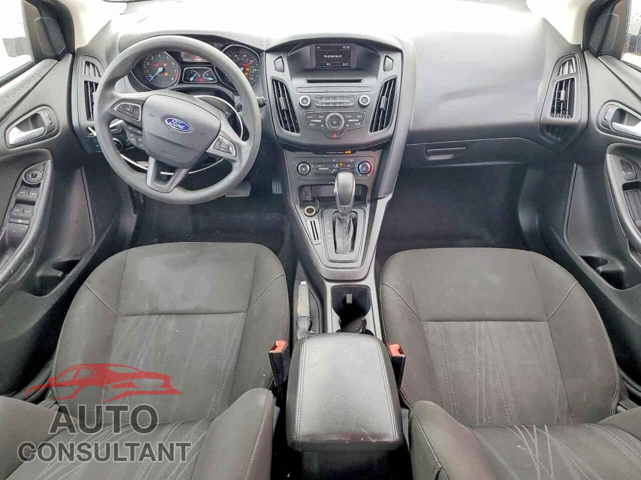 FORD FOCUS 2017 - 1FADP3K29HL235428