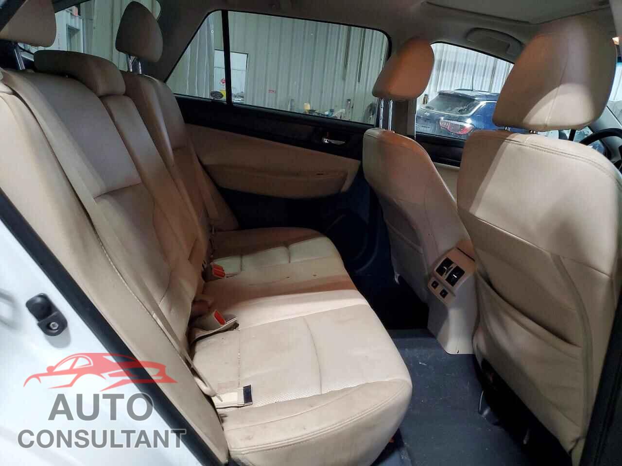 SUBARU OUTBACK 2017 - 4S4BSAKC4H3328575