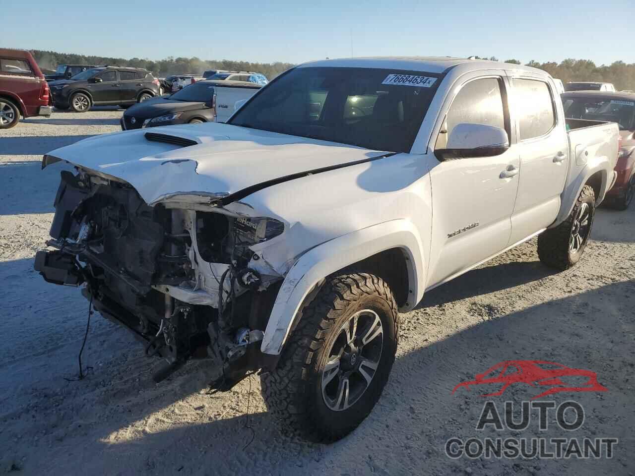 TOYOTA TACOMA 2018 - 5TFCZ5AN7JX155759