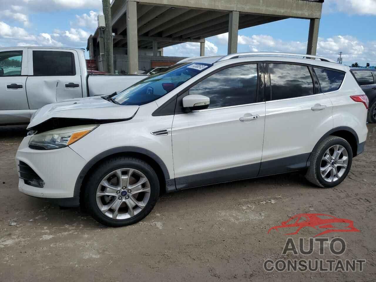 FORD ESCAPE 2016 - 1FMCU0J90GUC20395