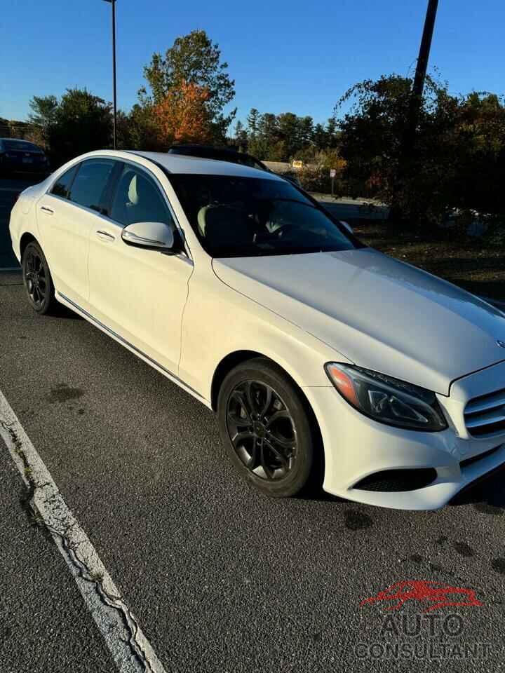 MERCEDES-BENZ C-CLASS 2015 - 55SWF4KB0FU063185