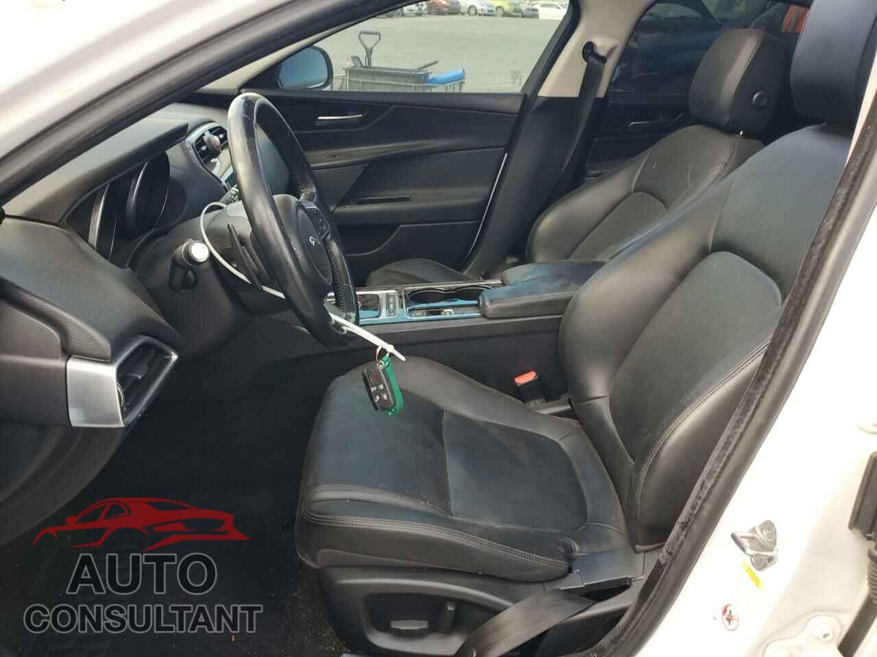 JAGUAR XE 2017 - SAJAR4BG6HA965206