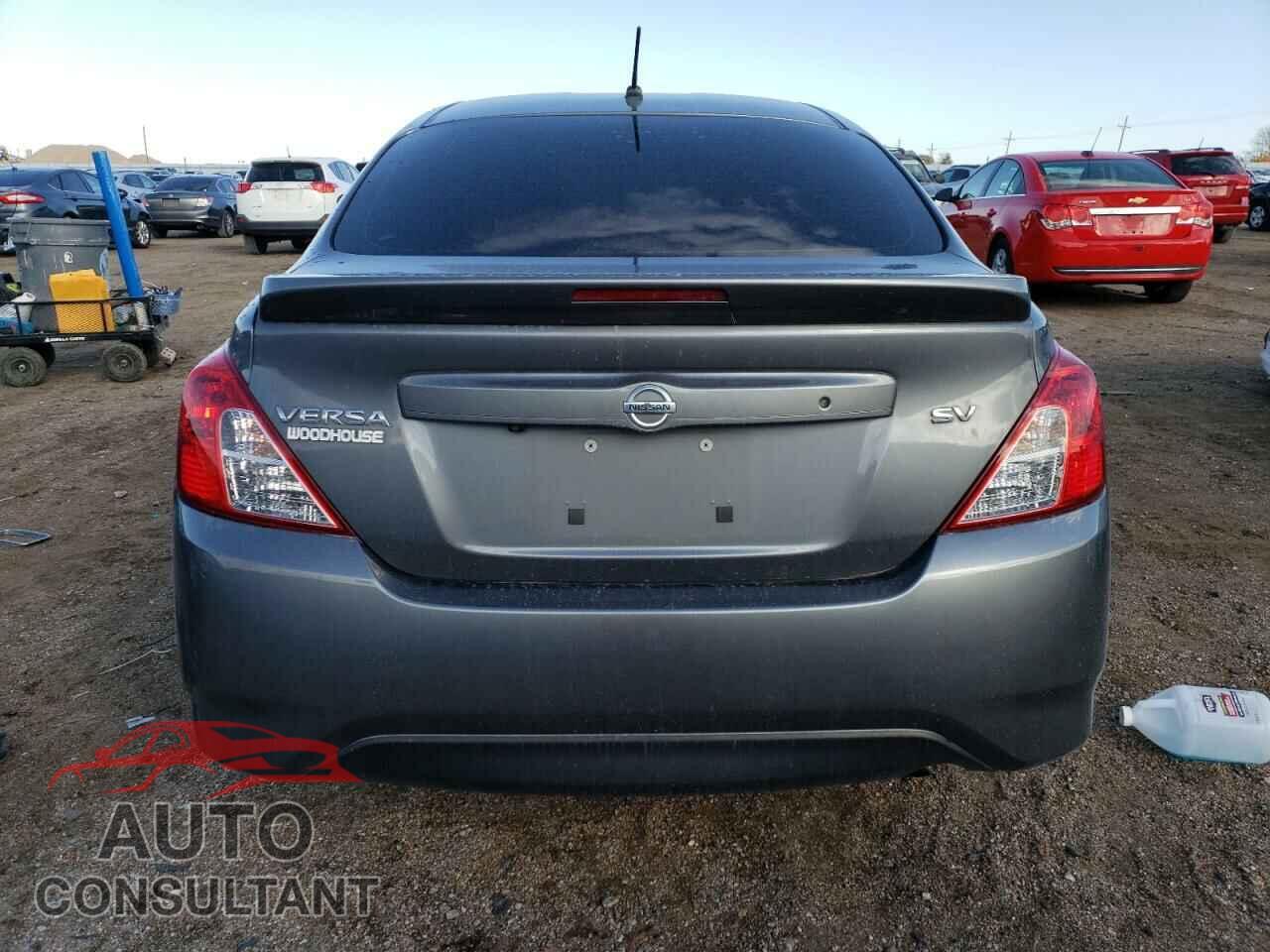 NISSAN VERSA 2019 - 3N1CN7AP3KL818110