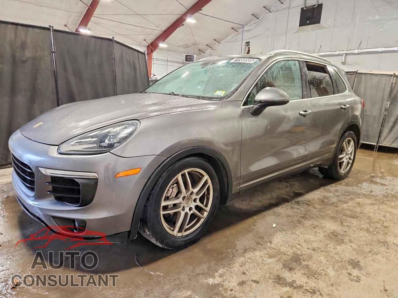 PORSCHE CAYENNE 2016 - WP1AB2A2XGLA93658
