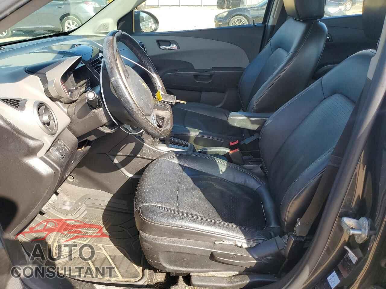 CHEVROLET SONIC 2014 - 1G1JE6SB4E4203392