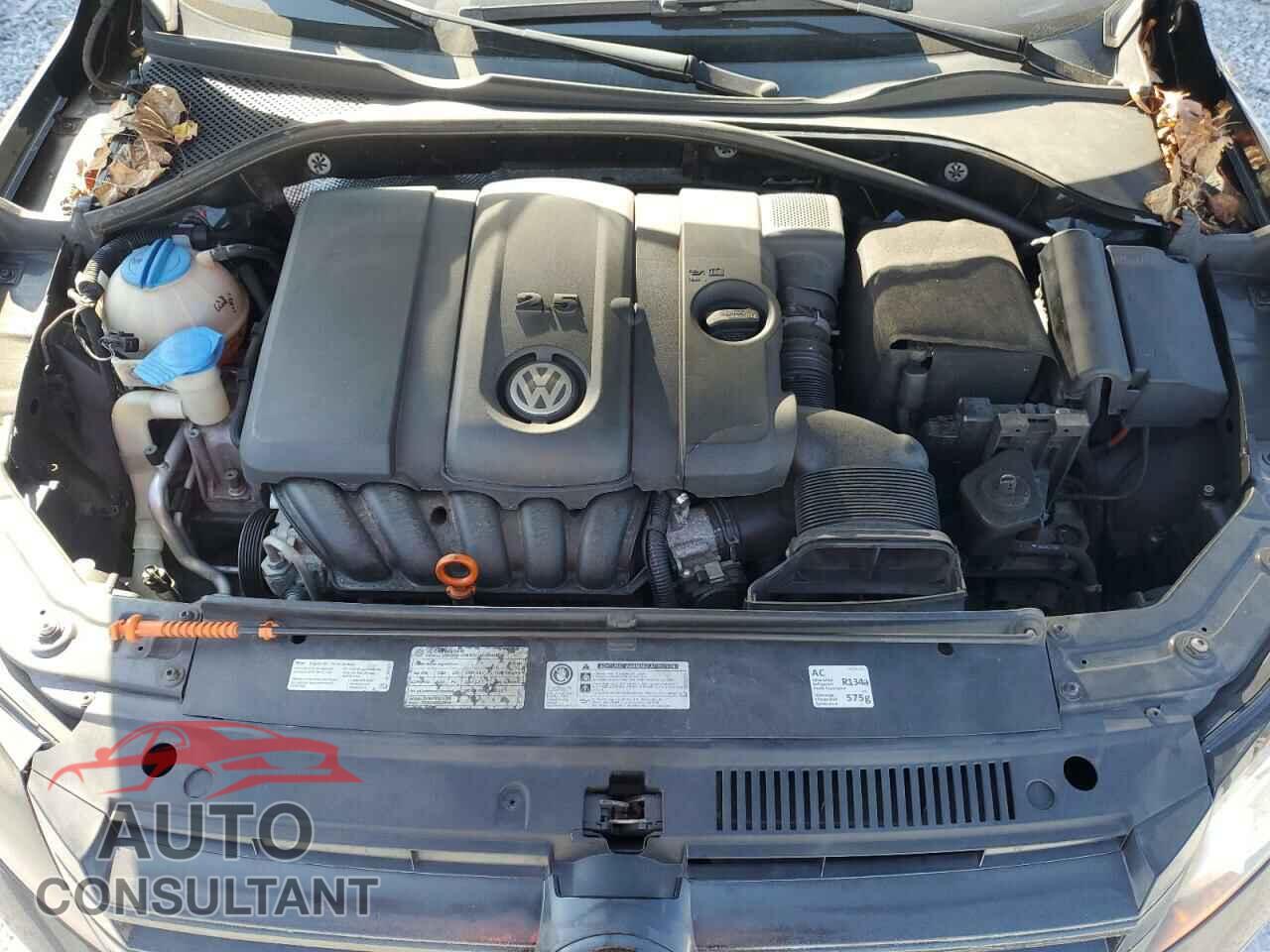 VOLKSWAGEN PASSAT 2012 - 1VWAP7A39CC102740