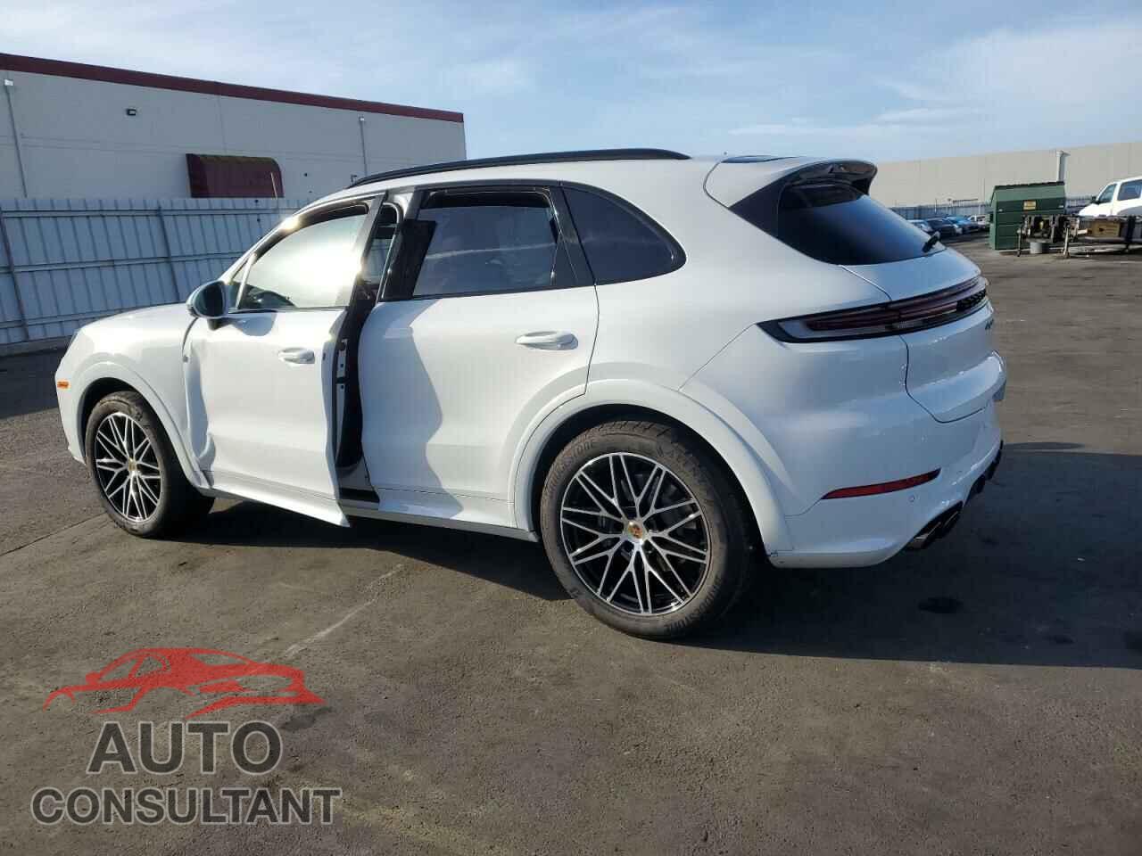 PORSCHE CAYENNE 2024 - WP1AA2AY6RDA06519