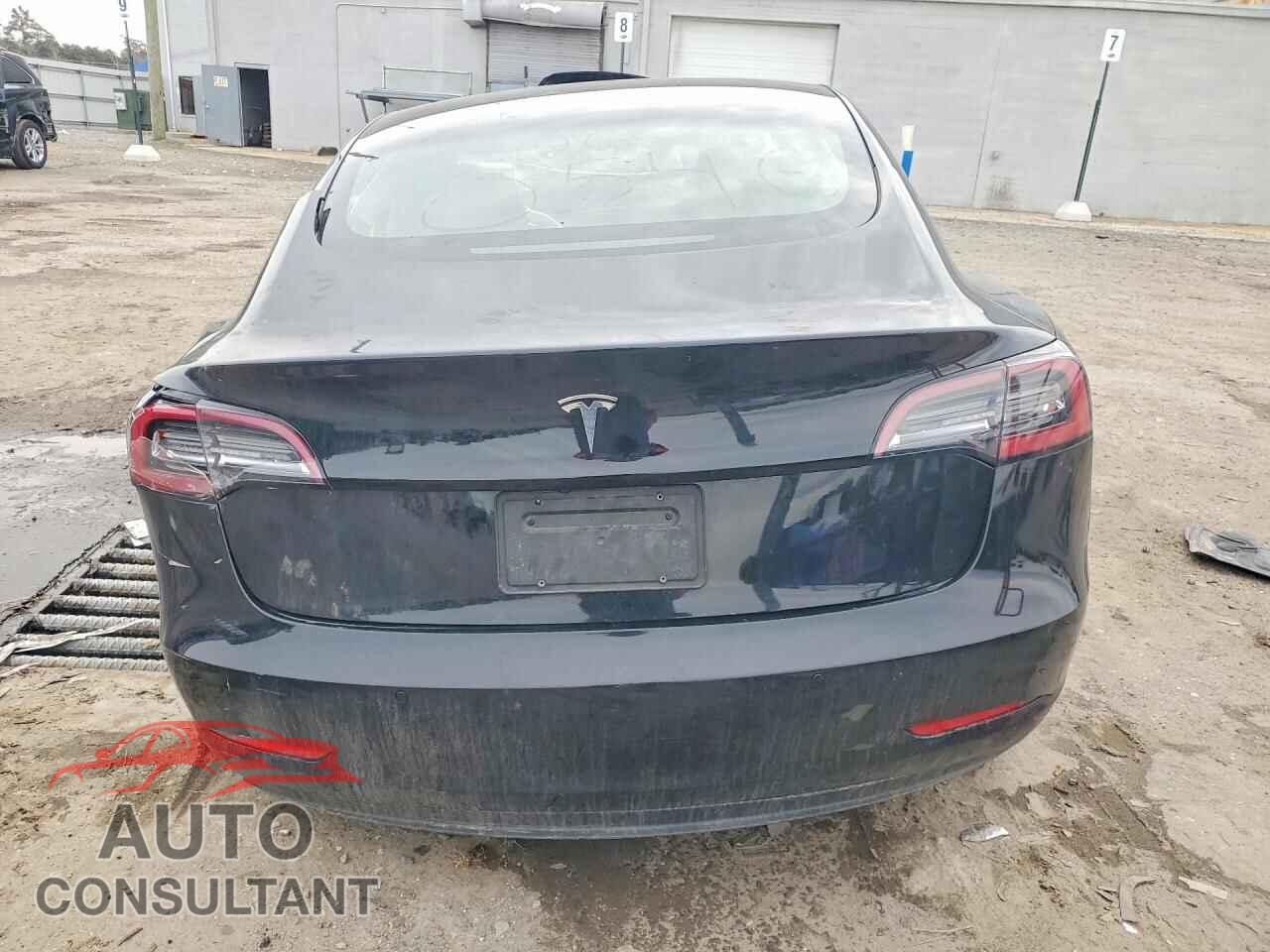 TESLA MODEL 3 2022 - 5YJ3E1EA9NF372029