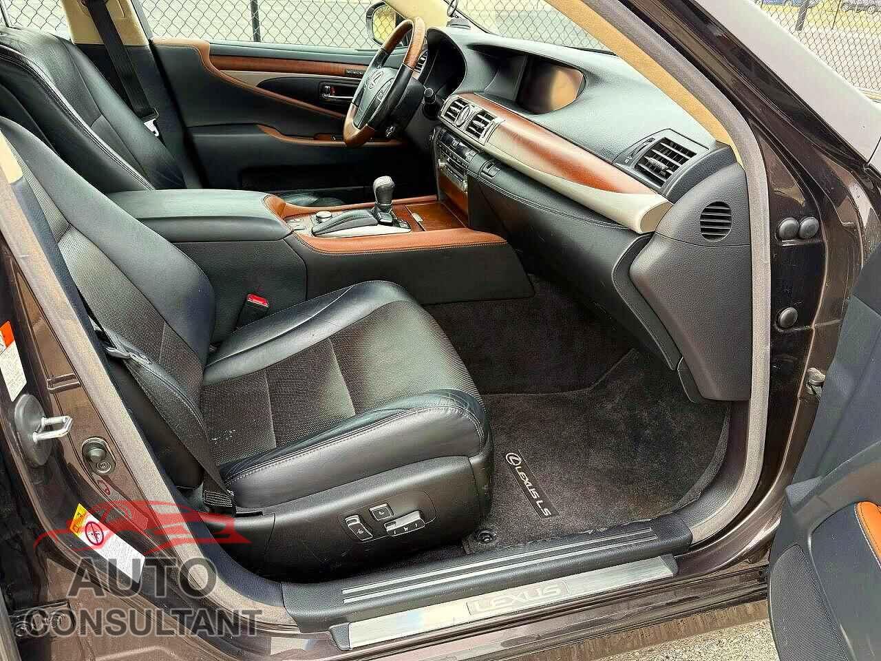 LEXUS LS460 2015 - JTHGL5EF3F5055553