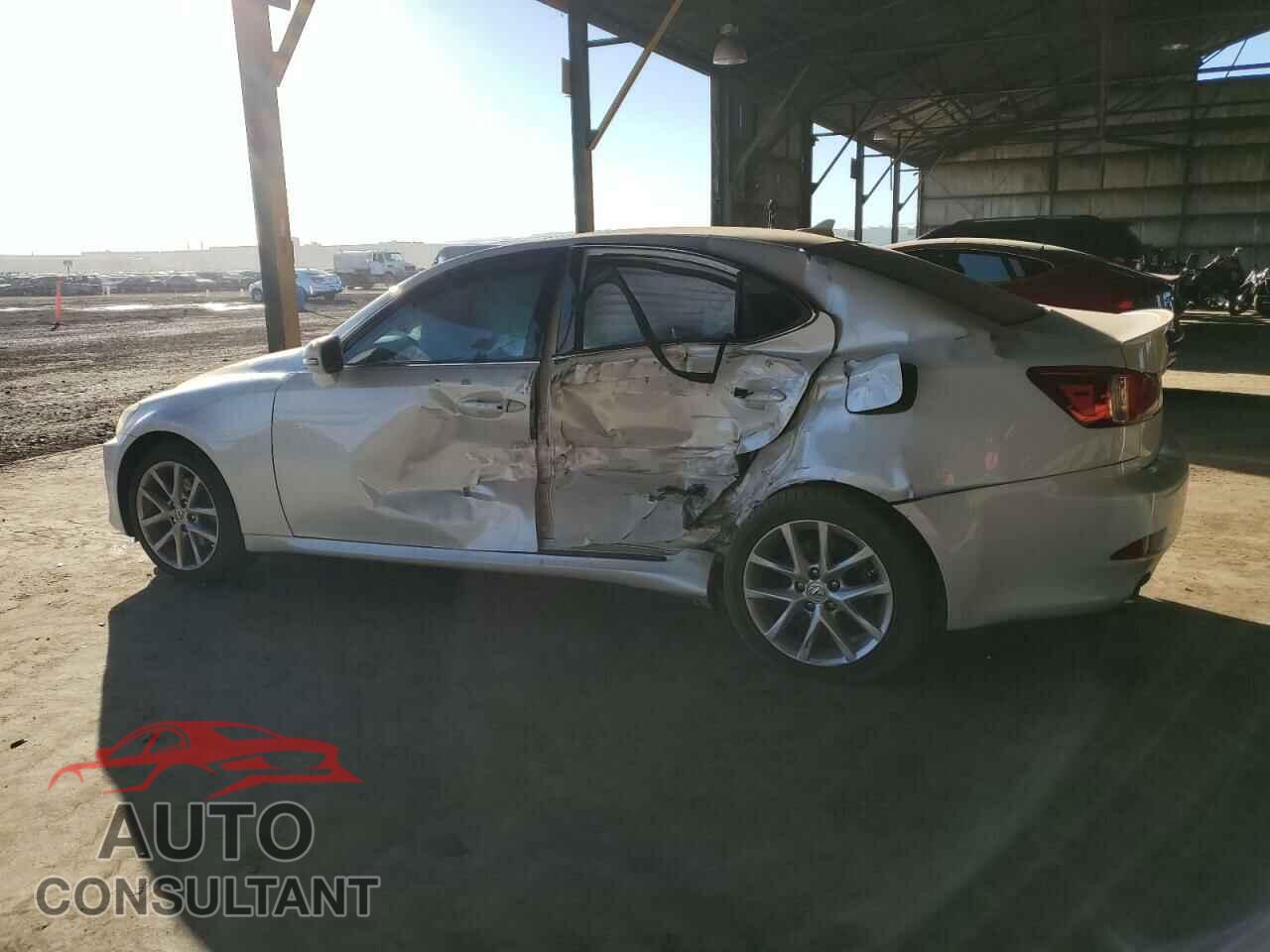 LEXUS IS 2011 - JTHBF5C23B5145037