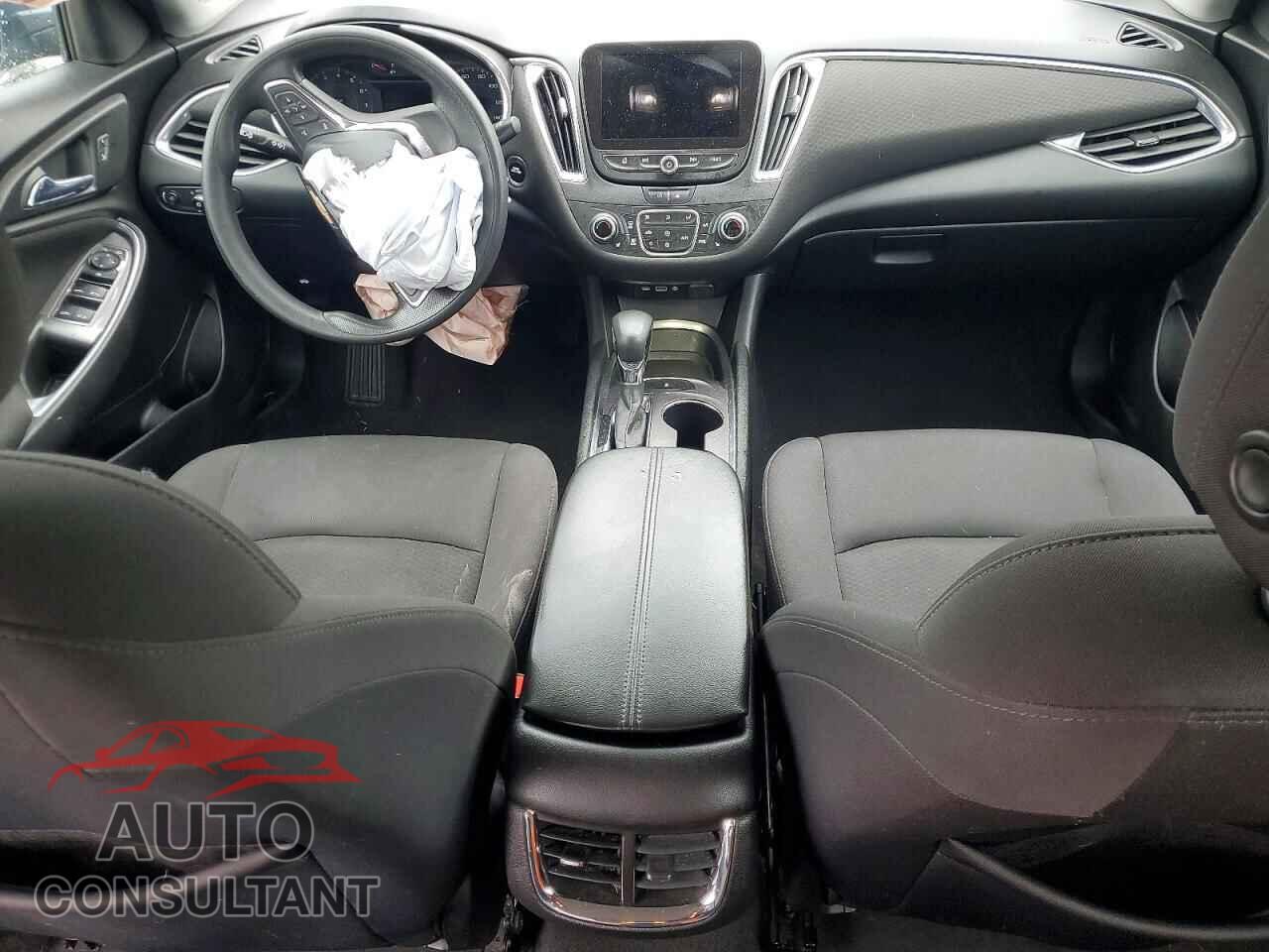 CHEVROLET MALIBU 2021 - 1G1ZD5ST5MF046127