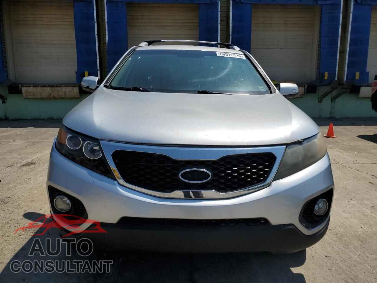 KIA SORENTO 2011 - 5XYKTDA19BG165606