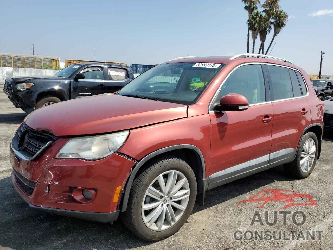 VOLKSWAGEN TIGUAN 2011 - WVGAV7AX9BW000472