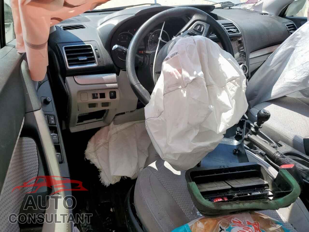 SUBARU FORESTER 2018 - JF2SJAEC2JG579565