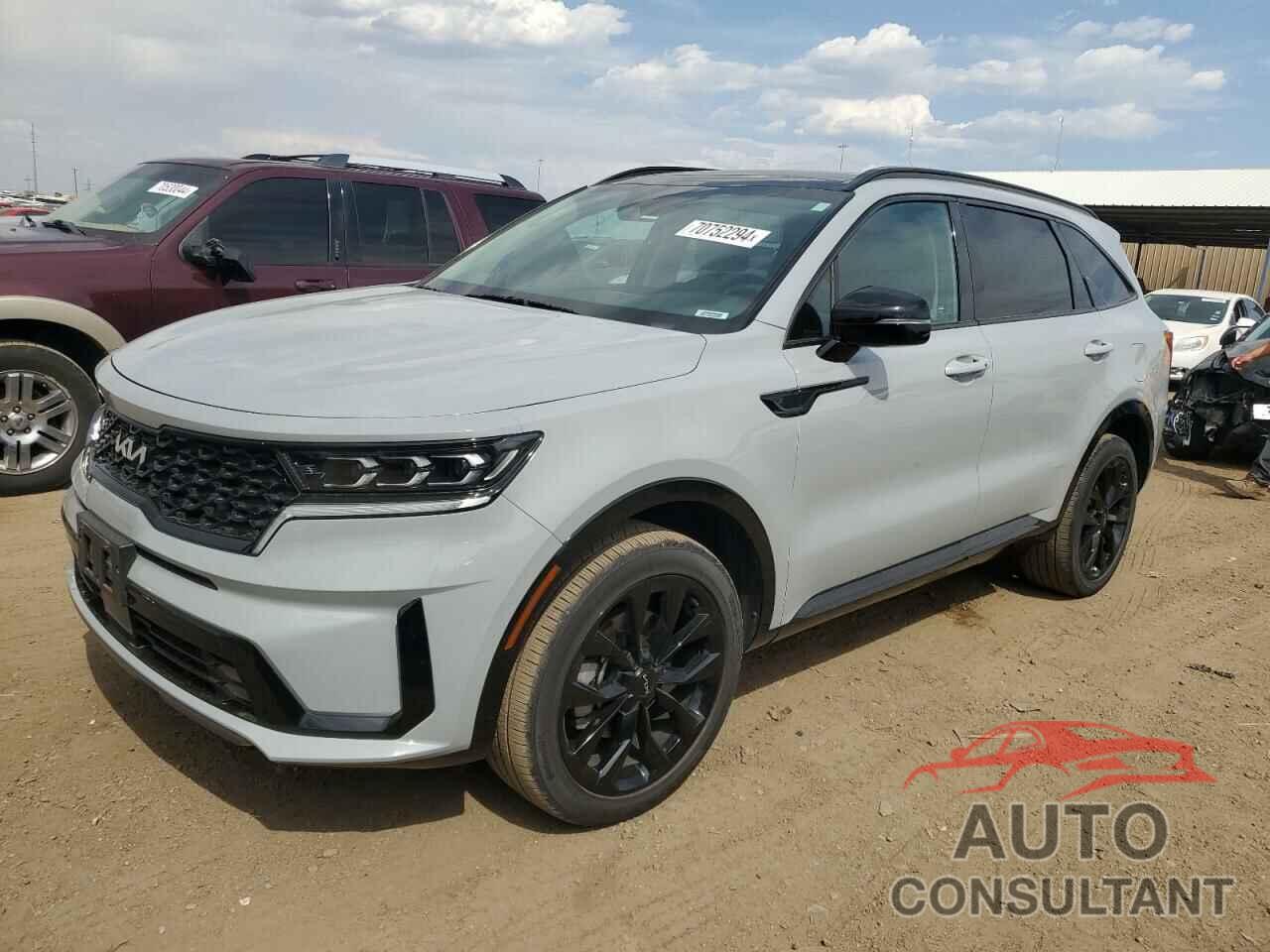 KIA SORENTO 2023 - 5XYRKDLF9PG208813