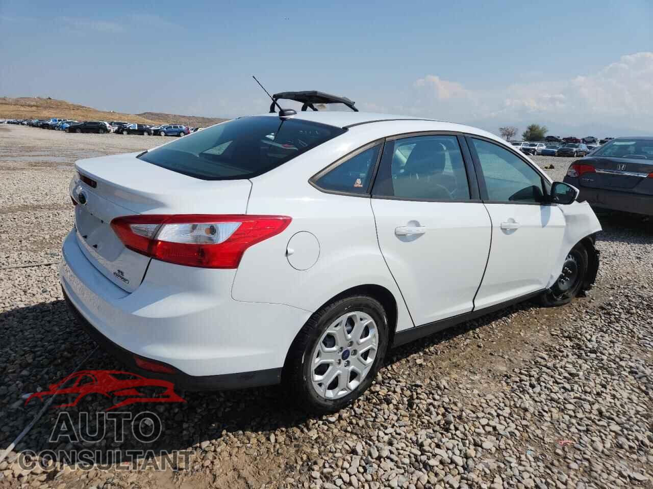 FORD FOCUS 2012 - 1FAHP3F23CL404461