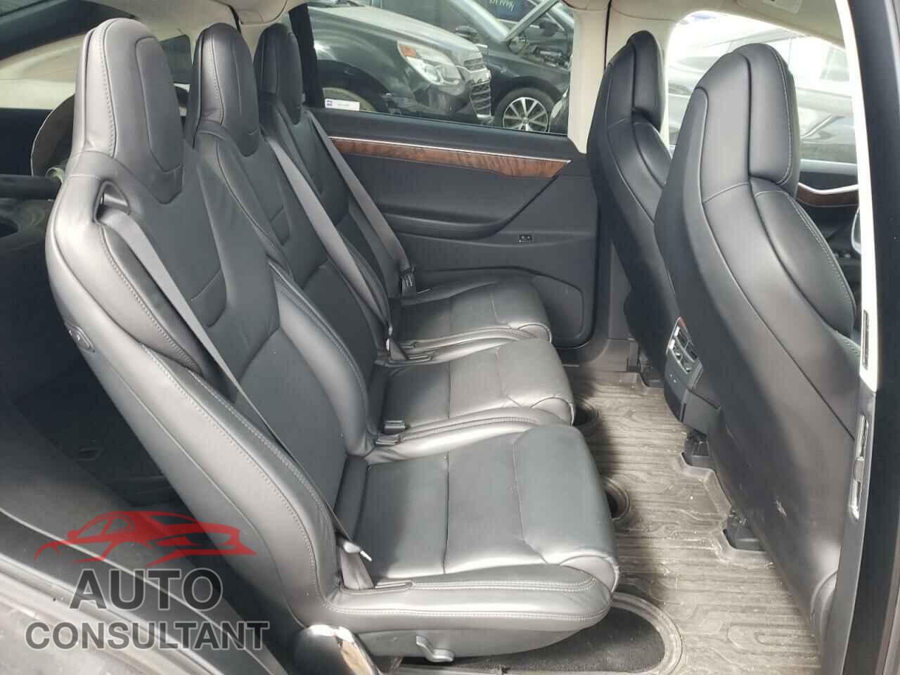TESLA MODEL X 2017 - 5YJXCAE21HF044382
