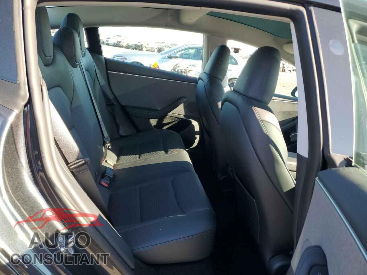 TESLA MODEL 3 2024 - 5YJ3E1EAXRF786040