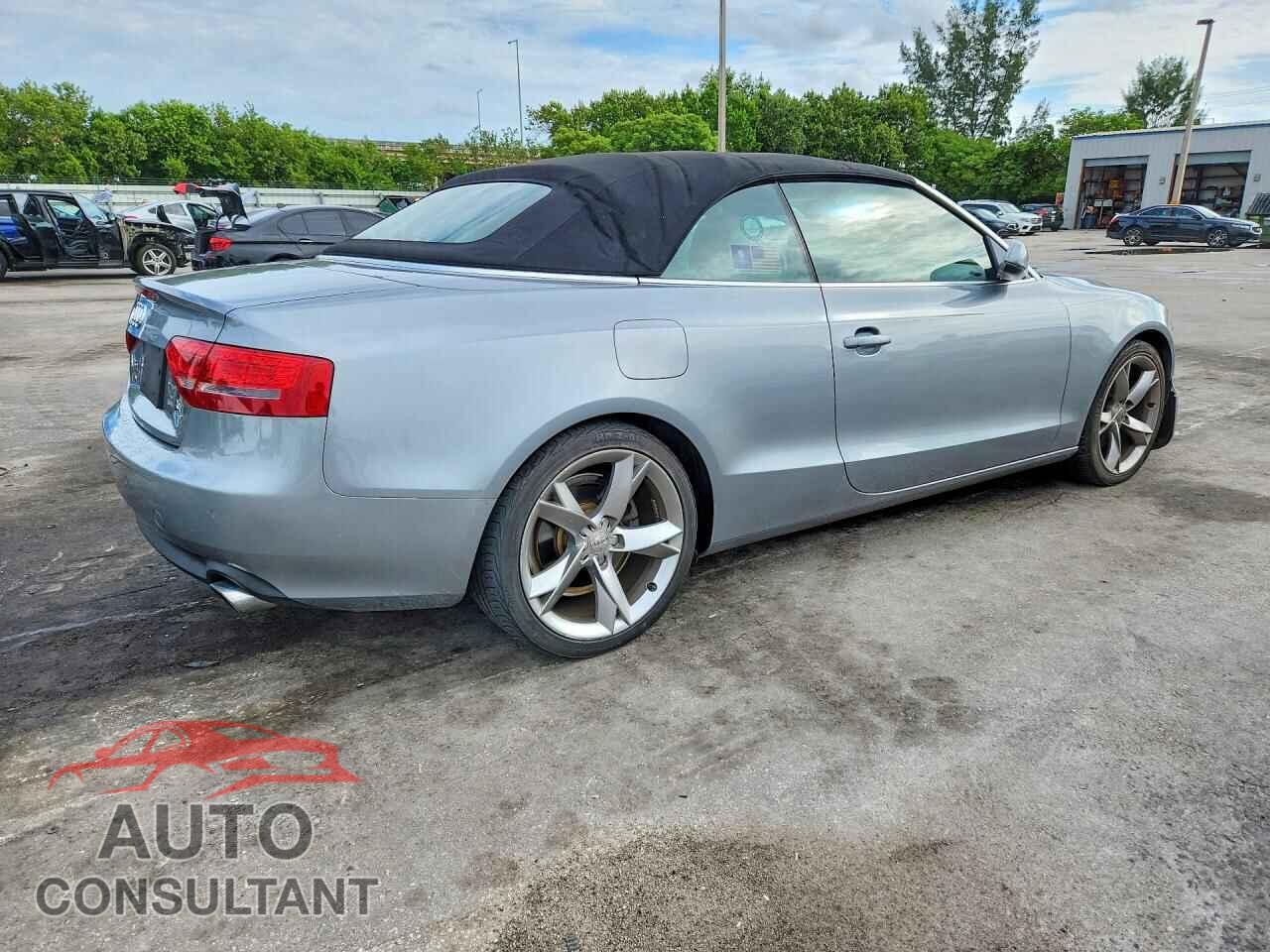 AUDI A5 2011 - WAULFAFH1BN001921