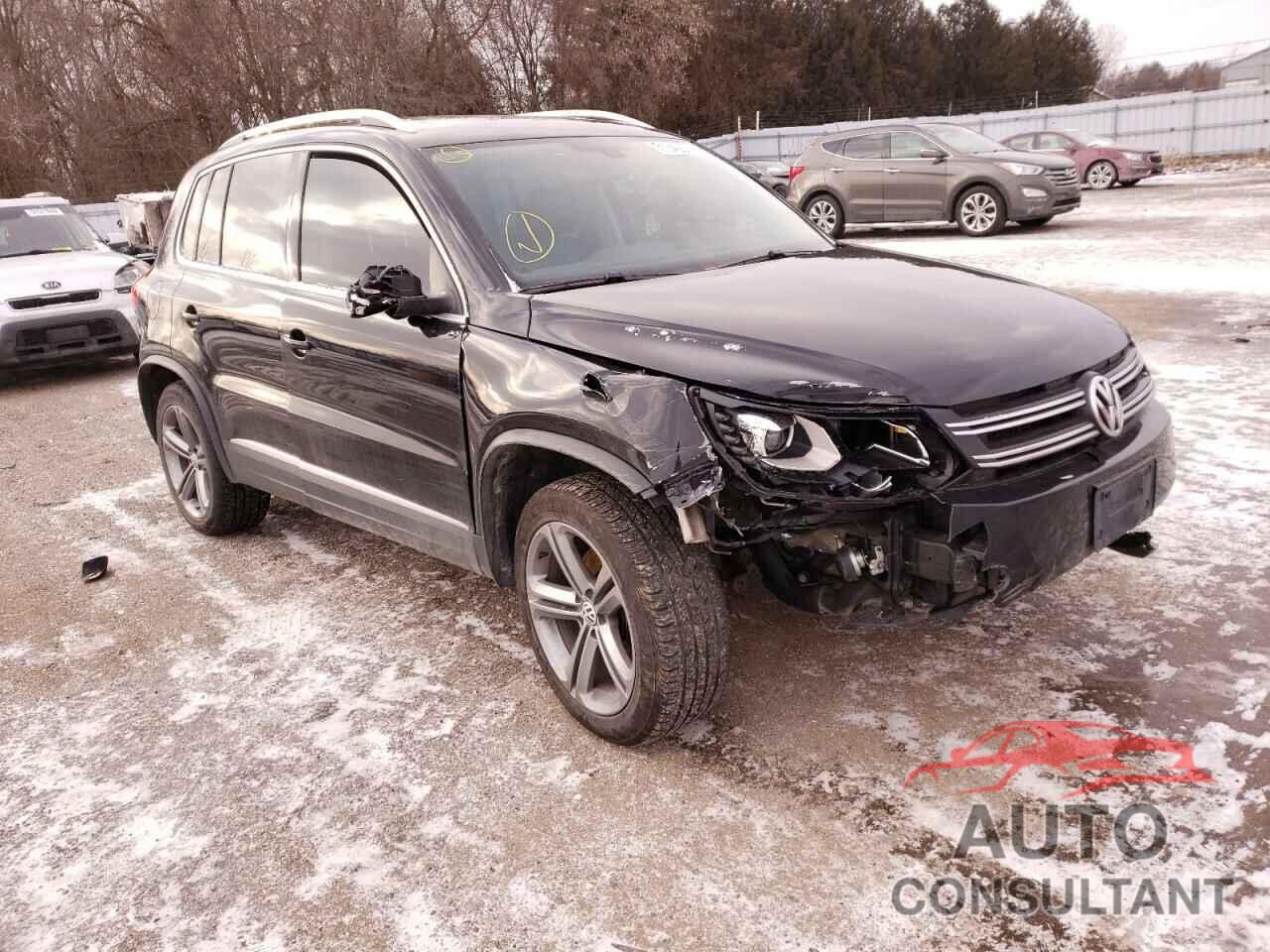 VOLKSWAGEN TIGUAN 2017 - WVGLV7AX3HK005269