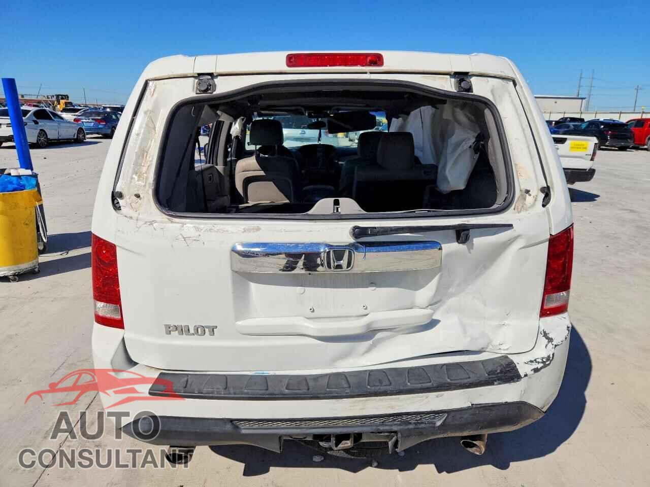 HONDA PILOT 2015 - 5FNYF3H79FB007060